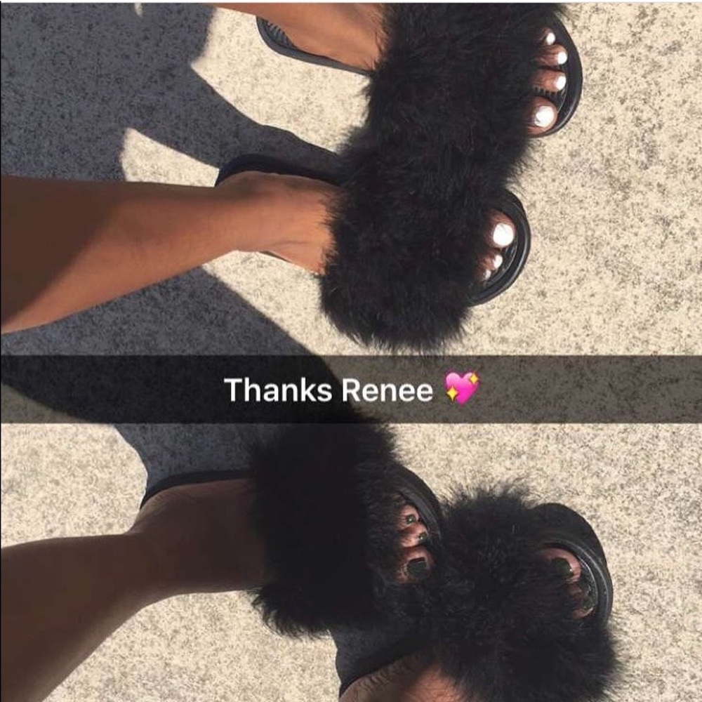 BLACK FUR SLIDES